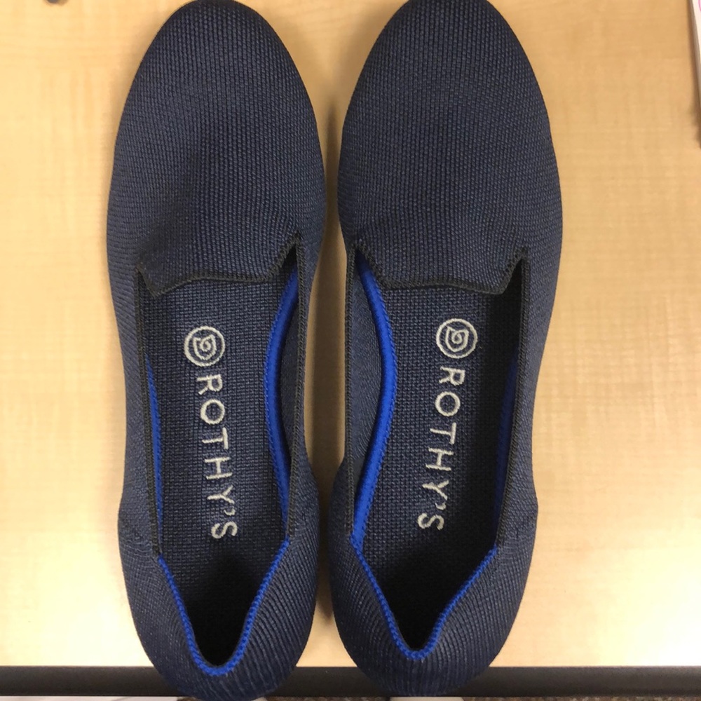Authentic Rothy’s 8 navy loafer